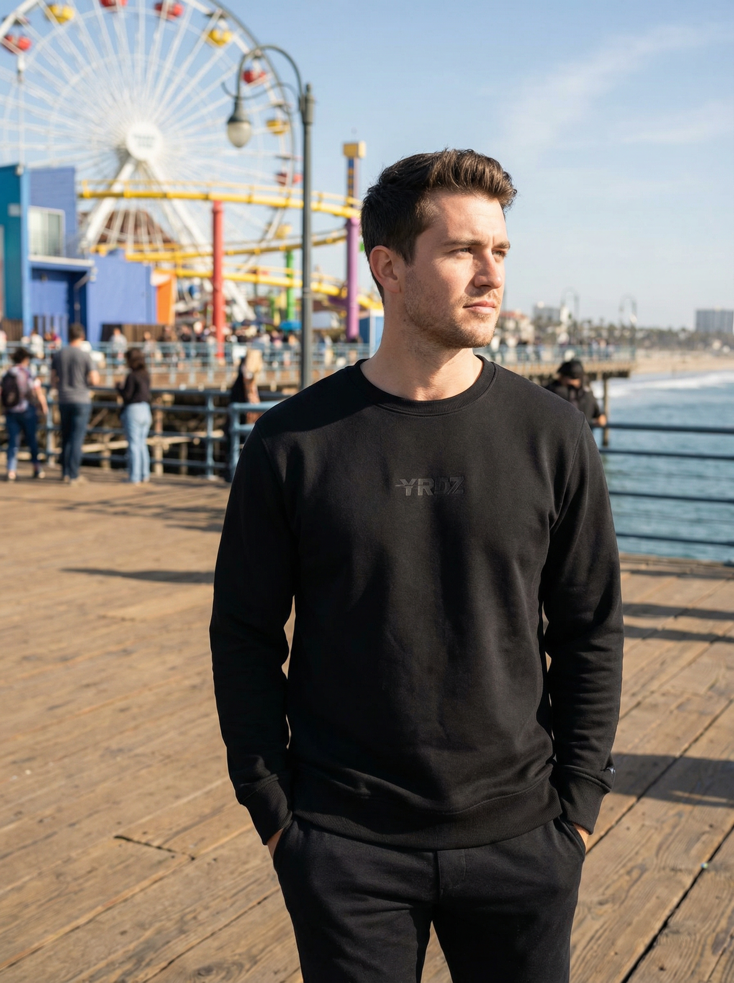 012 - Sweatshirt Embroidered Center Small Logo Black