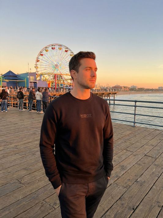 012 - Sweatshirt Embroidered Center Small Logo Black