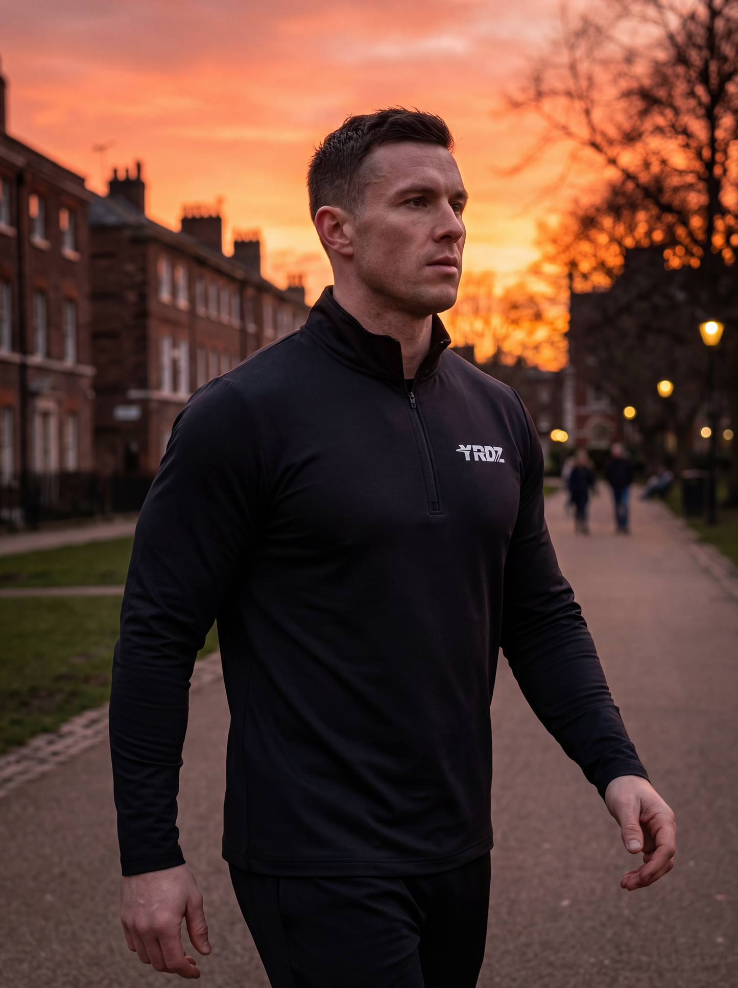 015 - Lightweight quarter-zip pullover